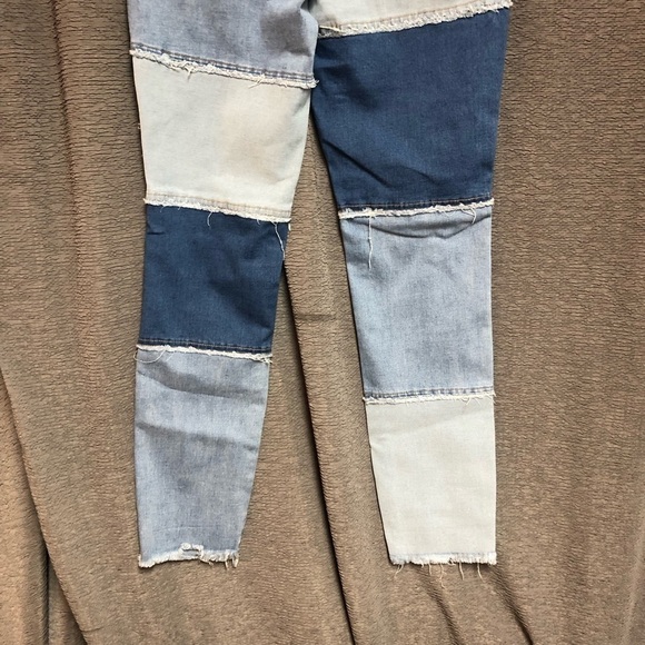 Rue21 size 2 patched blue jeans scrap pieces various colors denim frayed seams - Picture 8 of 10